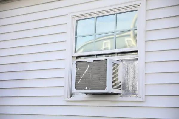How to Choose the Right Window Air Conditioner for Your Home
